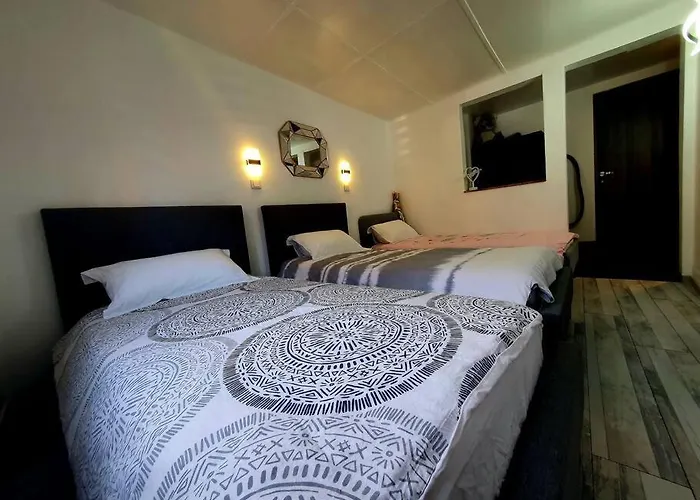 - 1 - Moderne 5 Pers T3 73m2